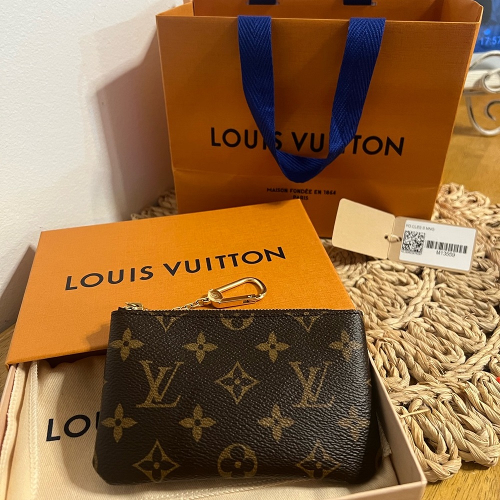 Louis Vuitton Monogram Key Holder - Brown and Gold